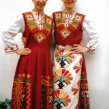Traditionelle Trachten aus Südbulgarien